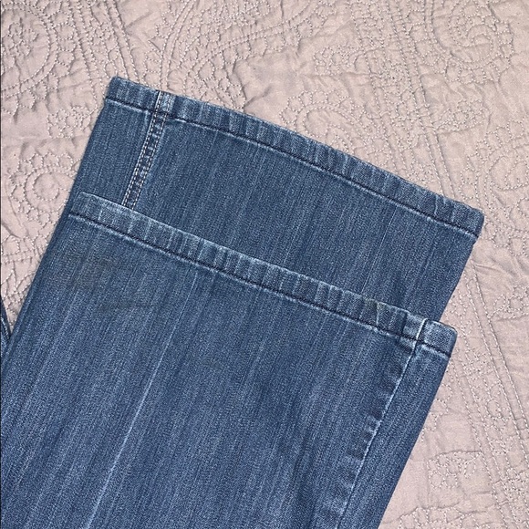 White House Black Market Boot Cut Jeans w/ gems - Picture 4 of 8